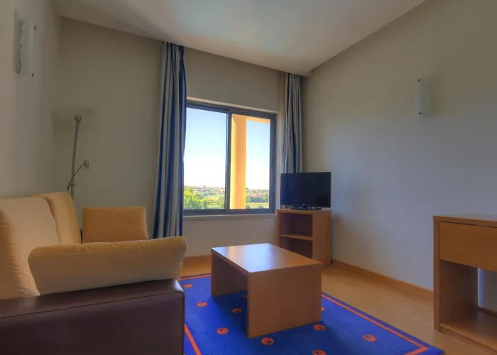 Lam 酒店 埃斯塔雷雅